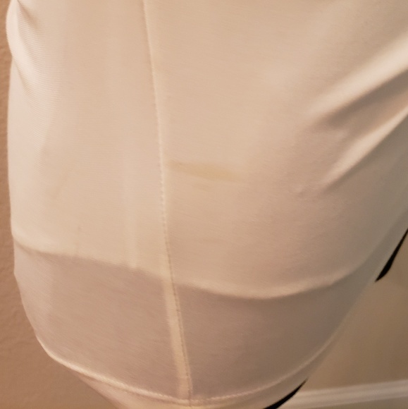 HMS- Off White Ruched Low back Dress - Picture 4 of 4